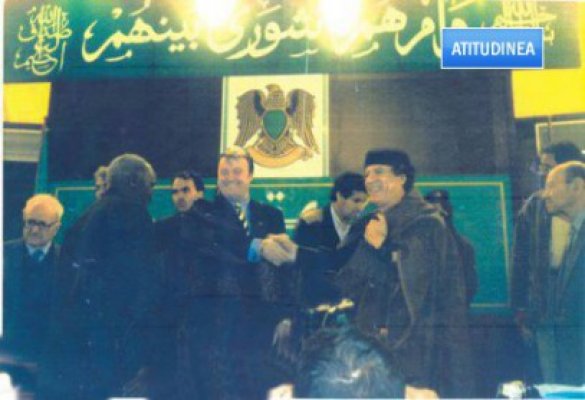 Atitudinea: Vadim se laudă cu pozele în care apare alături de Gaddafi şi EBA